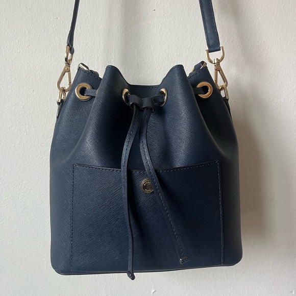 Michael Kors Bucket Bag - Picture 4 of 15
